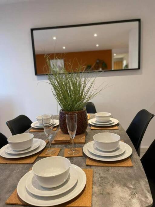 Paramount City Living 105 Swindon Zewnętrze zdjęcie